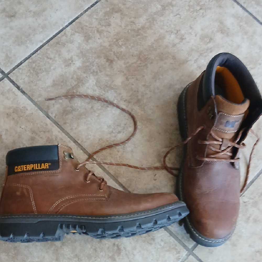 Caterpillar Men's Tan Leather Boots